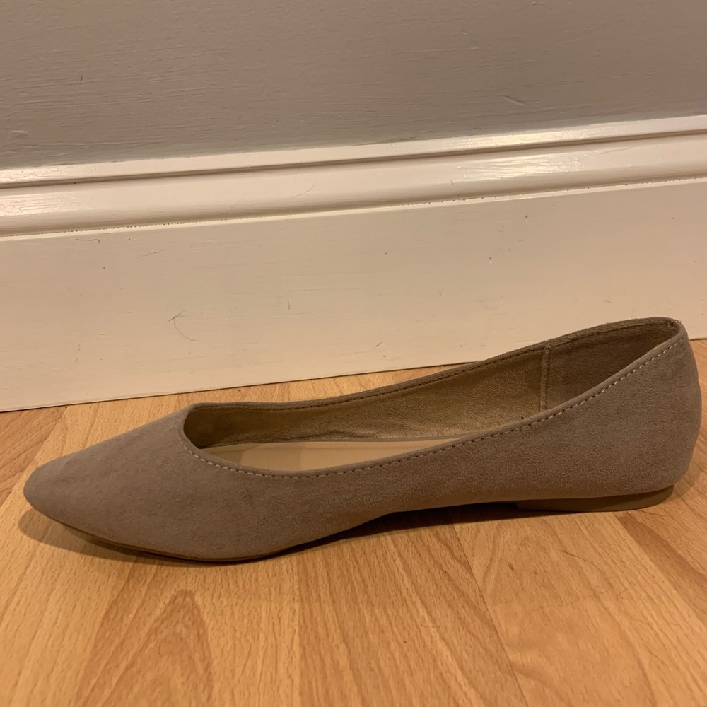 Old Navy tan flats